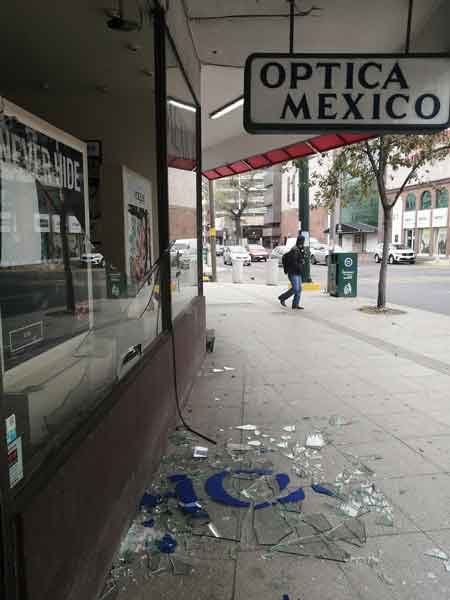 Vandalizan calles y monumentos de Monterrey por el 8M 8 Marcha 9