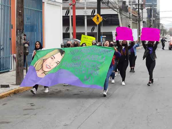 Concluye marcha feminista en NL 8 Marcha concluye 9