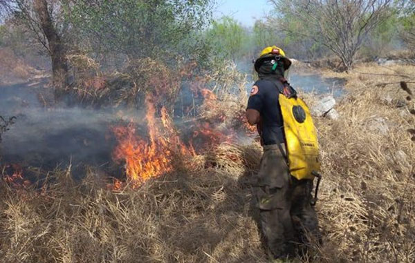 Reportan otro gran incendio, ahora en Apodaca 1 ince