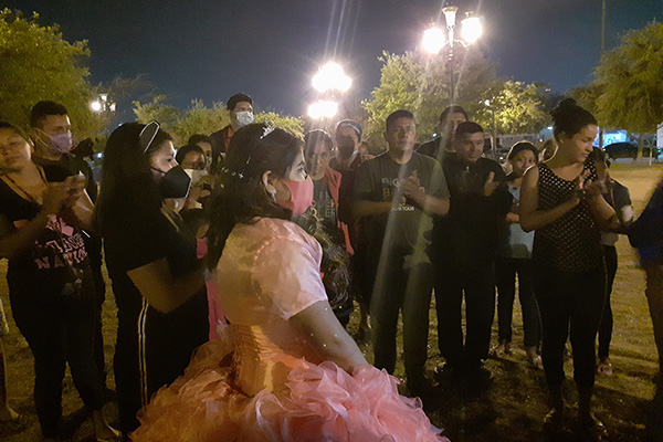 Quinceañera reynosense convive con migrantes 2 172760293 498158954542376 8095863413509868556 n