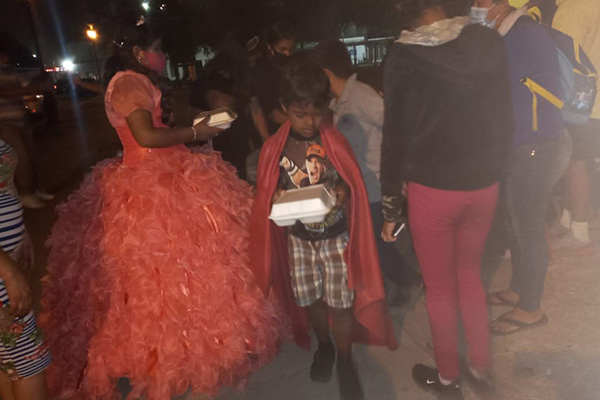Quinceañera reynosense convive con migrantes 5 173013993 447239179694383 5053285037215967381 n