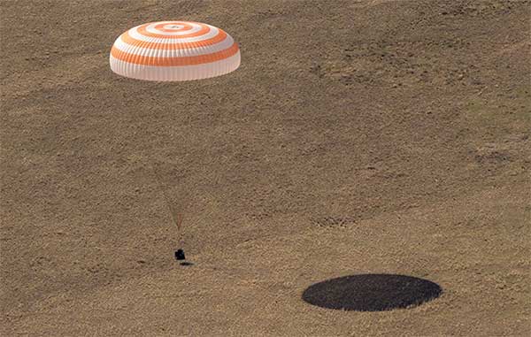 Unos astronautas llegan a la Tierra, otros parten a la ISS 2 CAPSULA