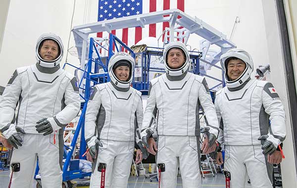 CREW-SPACE-2