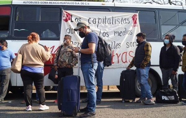 pierden_vuelos_cientos_de_pasajeros_125080712