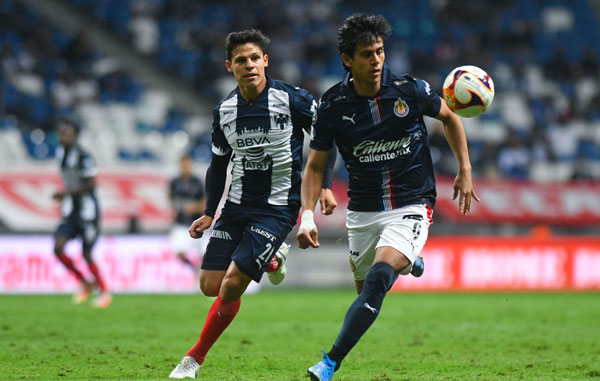 Le pega Chivas a Rayados; llegan al Clásico con dos derrotas 2 ponc