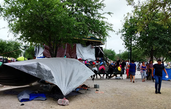 Exhiben en España campamento de migrantes frente a Puente Internacional 6 182651726 321866639294139 3408891057218859991 n