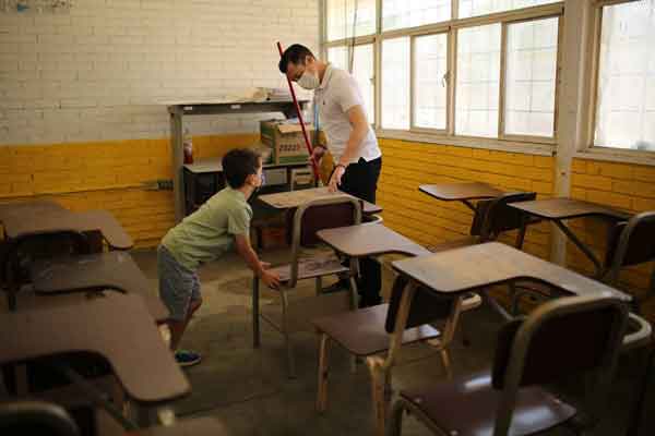 Paga Colosio apuesta; urge a rehabilitar escuelas 1 Colosio 2