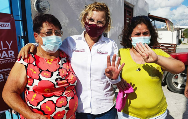 Escucha Magaly Deándar a ciudadanos en Puerta del Sol 3 magal