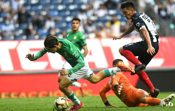 Santos está en semifinal; elimina a Rayados al último minuto 2 ras