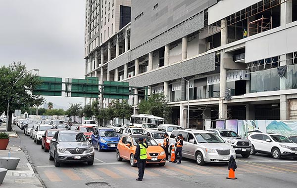 Persiste afluencia elevada en módulo de Cintermex 1 189038423 539981457159817 5184836657869130151 n