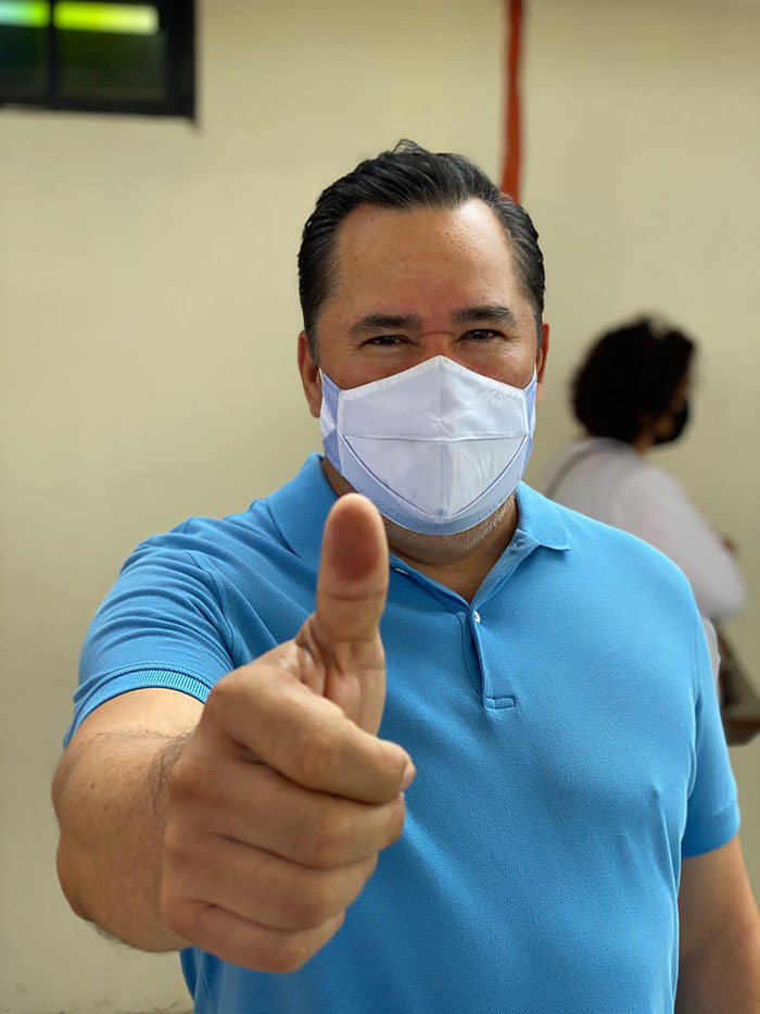 Alberto Lara emite su voto, invita a votar a la ciudadanía 2 195171161 763190304379158 1520072762615401742 n