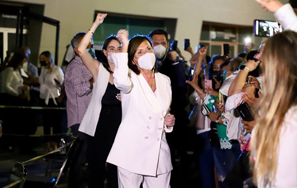 Recibe Cristina constancia como alcaldesa electa de Guadalupe 1 198374077 578836316417388 1791423780566809507 n