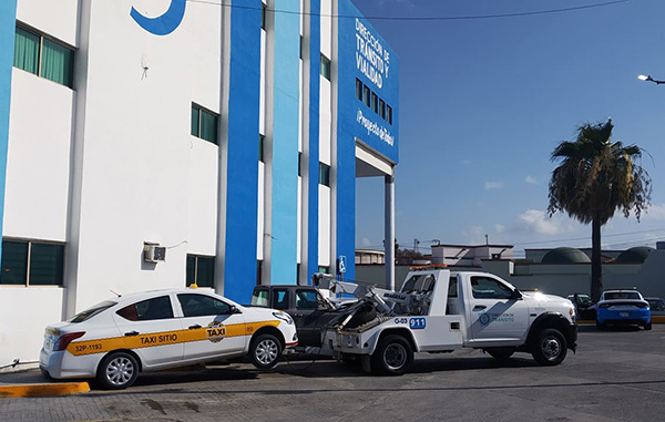 Taxista ebrio se pone agresivo en el edificio de la SSP 1 202811661 236831024630305 3353801977146526283 n