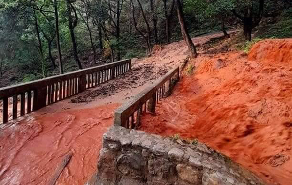 Cascadas de Zaragoza se ‘pintan de rojo’ 1 209570273 10159970356461388 139081544313063343 n