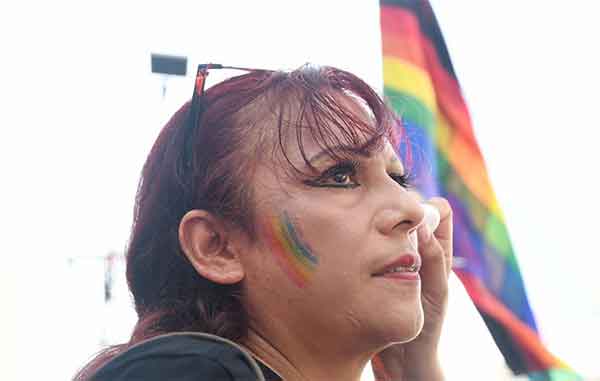 Macroplaza se pinta de colores por marcha de la diversidad 8 MARCHA 8