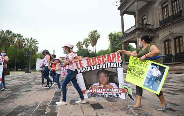 Comisionados de NL y Tamaulipas atenderán a familiares de desaparecidos 1 PROTESTA 2