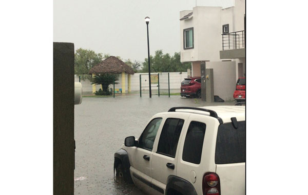 Intensas lluvias provocan inundaciones en diversos sectores 1 ll