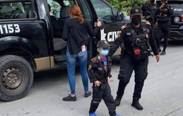 Hacen realidad sueño de niño de ser policía 1 209545732 942584549915943 5864052883440838845 n