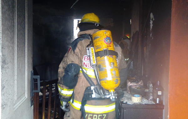 Rescatan a familia y gatitos de incendio en Apodaca 4 211164371 512922176622284 608522776760948435 n