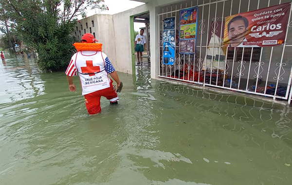Paramédicos acuden al rescate de damnificados en Reynosa 3 213631306 1076603729748985 1807365418910334283 n