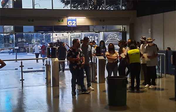 Ahora sí respetan medidas sanitarias en Arena Monterrey 2 ARENA MONTERREY