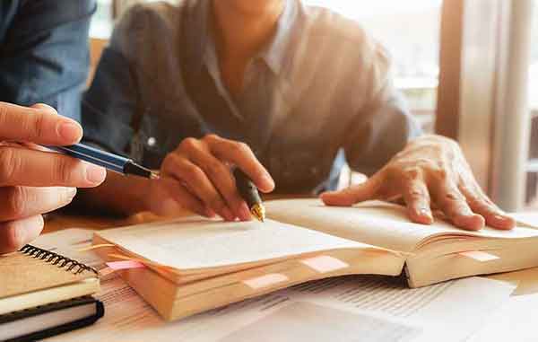 Becas