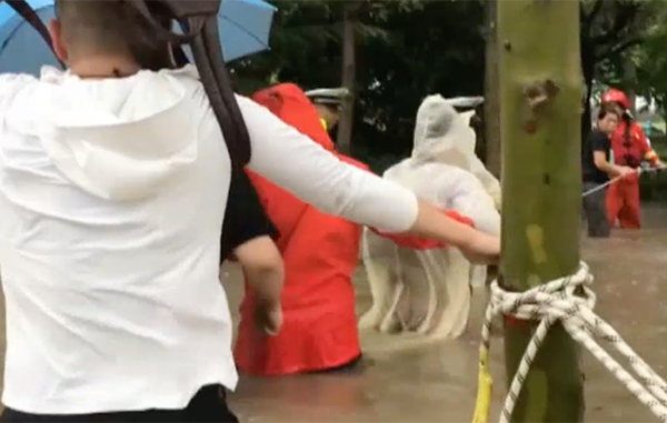 China se encuentra en alerta máxima tras fuertes lluvias 1 Captura de pantalla 2021 07 21 a las 10.09.09 a.m.