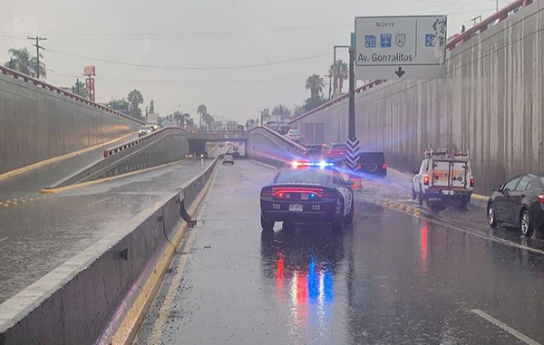 Cierran avenidas por encharcamientos en Monterrey 3 lluvias mty 4