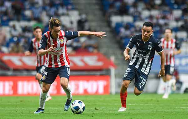 Chivas no supo aprovechar a Oribe: 'Pony' Ruiz 2 CHIVAS 2
