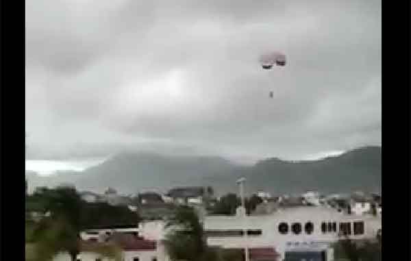 PARACHUTE