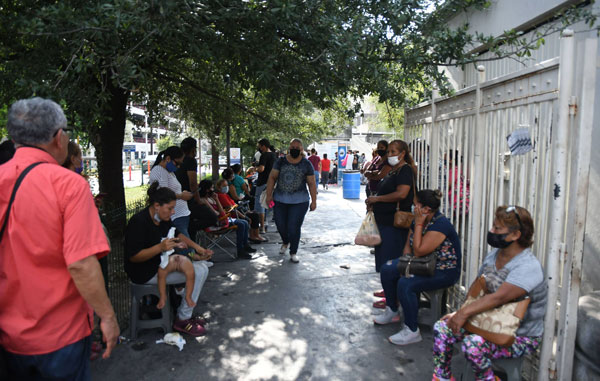 Regresan los tumultos afuera al Hospital Universitario 2 hospital