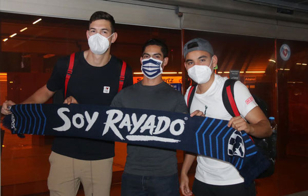 Llegan medallistas olímpicos de fútbol a Monterrey 1 ray