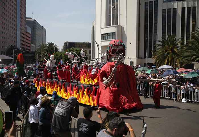 Gran colorido muestra desfile Internacional del Día de Muertos en CDMX (fotogalería) 7 MUERTOS 7