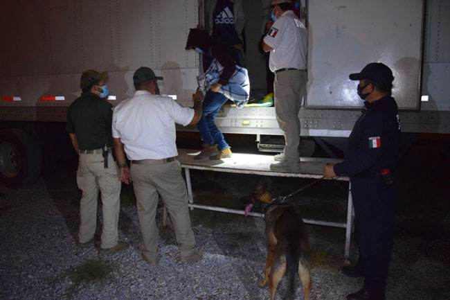 Detienen a cuatro por hallazgo de 562 migrantes 1 Migrantes 1