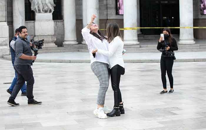 Propuesta de matrimonio desde Torre Latino se hace viral 3 NOVIAS 4