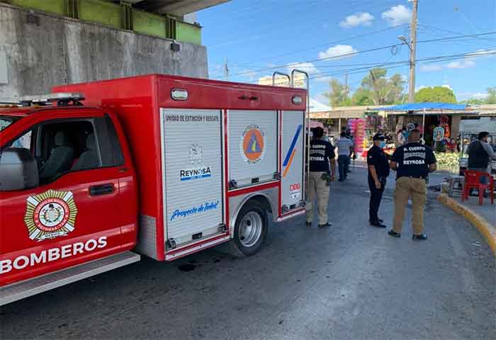 Atienden Tránsito y Protección Civil a visitantes de panteones 1 BOMBEROS
