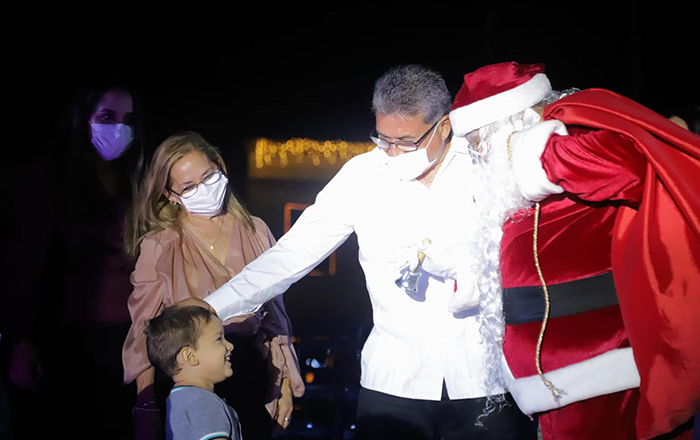 En Altamira encienden su pino de Navidad 10 263526075 671037640552572 5628065161980568331 n