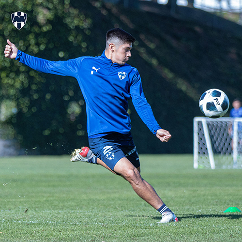 Rayados siguen sus entrenamientos en el Barrial 2 FHt6pD8XMAcgLEG