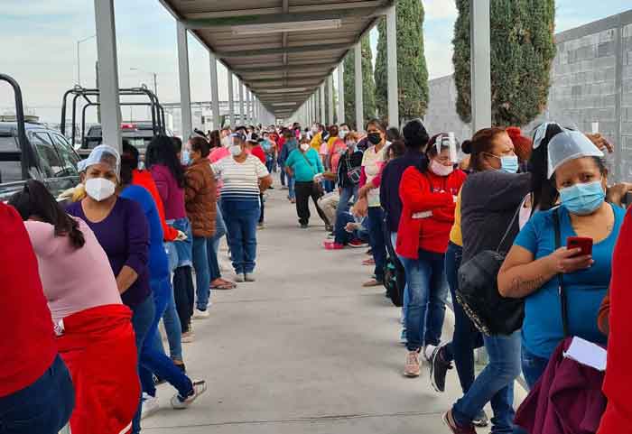Atiende gobierno de NL a familiares de internos 1 Familia detenidos