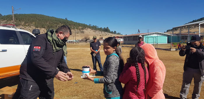 Llevan auxilio para el frío a la comunidad más alta de NL 1 Frio 4