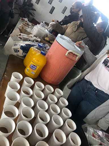 Reparten militares pan y bebidas calientes a migrantes de Reynosa 1 migrantes 2 1