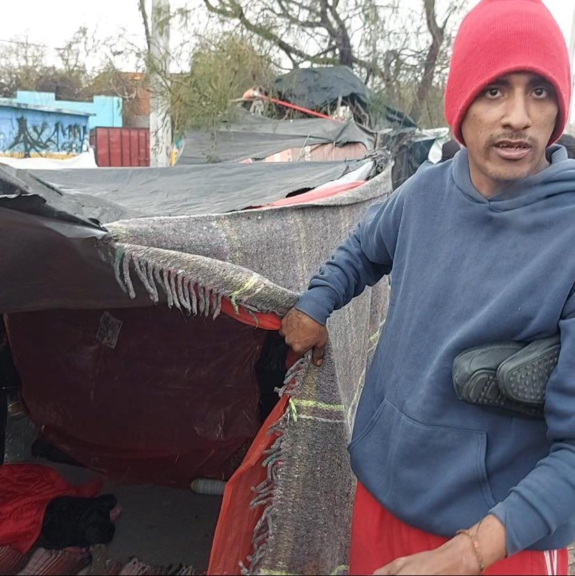 Sufren migrantes por bajas temperaturas de Nuevo León 2 272856920 352154649860391 387164205210057392 n