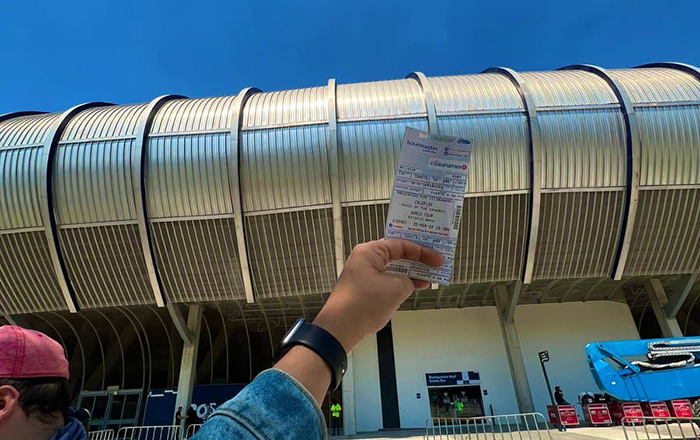 Filas tempraneras en el BBVA para ver a Coldplay 3 276969121 572627347026452 9040869687764938029 n
