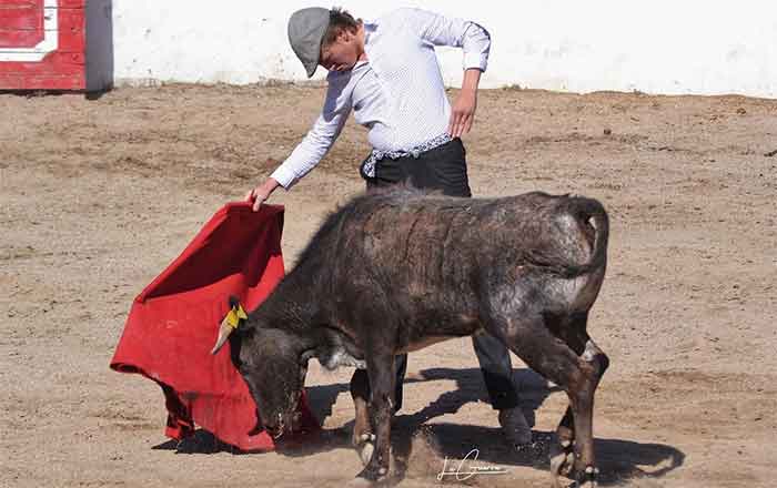 Impulsan en el campo a futuras promesas taurinas 2 NOVILLEROS