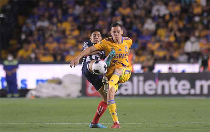 Fiesta francesa: Tigres vence 2-0 a Rayados 5 RAYADOS 2 3