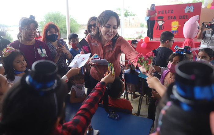 Festejará DIF a niños neolaredenses 2 278719883 373466634795369 4545953278221592424 n