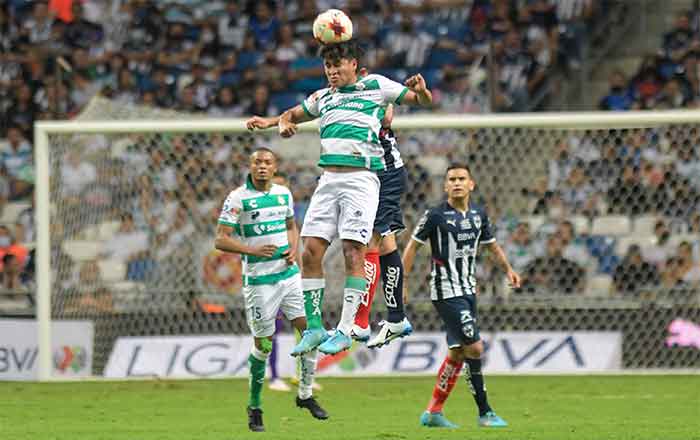 A tambor batiente Rayados vence 1-0 a Santos 4 SANTOS