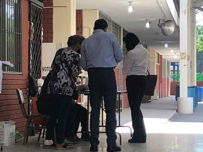 Afluencia de votantes es constante en Monterrey 3 Votacion NL 4