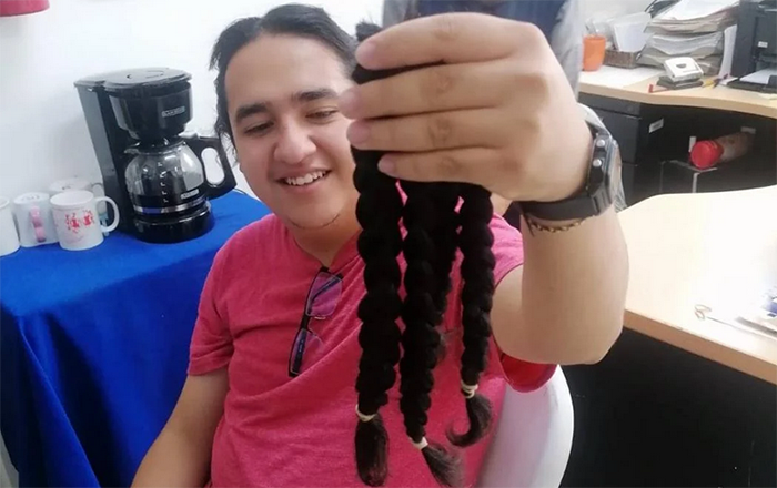 Joven corta su cabello para apoyar a niños con cáncer en SLP 2 Captura de pantalla 2022 06 16 a las 3.36.55 p.m.