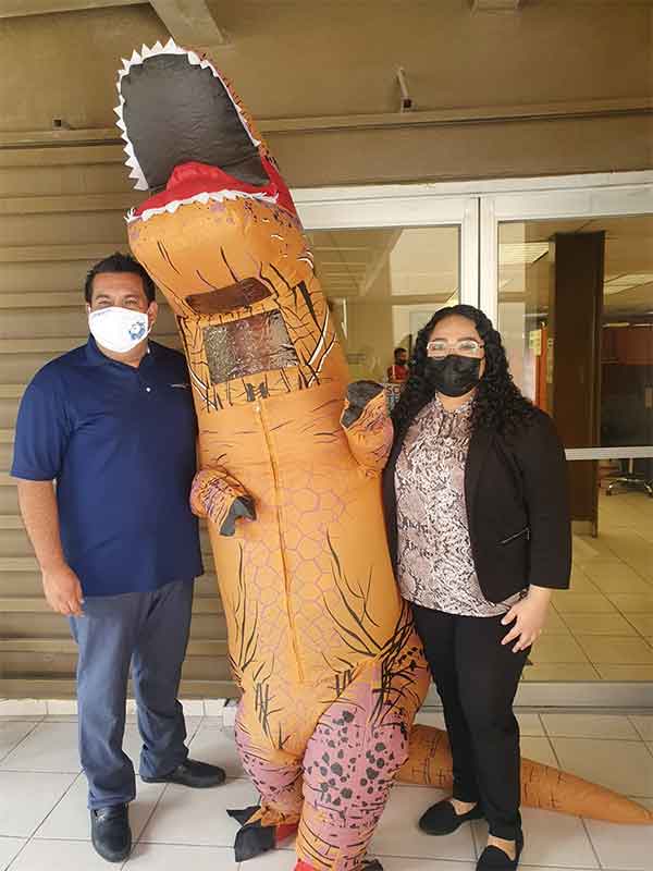 Sorprende visita de ‘dino’ en la Universidad Tamaulipeca 4 DINO 5